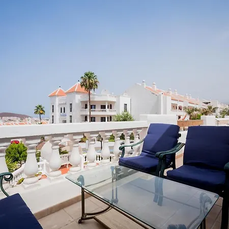 Διαμέρισμα Newly Renovated Stunning Sea-Views Apartment *