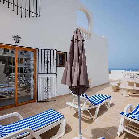 Newly Renovated Stunning Sea-Views Apartment Διαμέρισμα