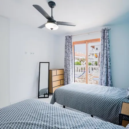 Διαμέρισμα Newly Renovated Stunning Sea-Views Apartment *