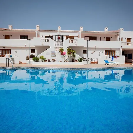 Apartment Newly Renovated Stunning Sea-Views Apartment